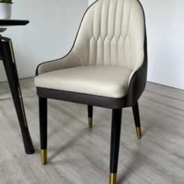 Phooldaan | Vintage Black Leather Chair