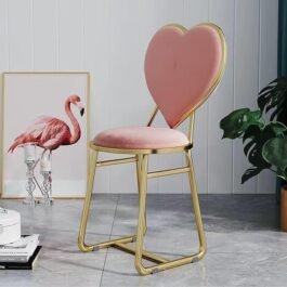 Phooldaan | 4-Seater Heart-Shaped Table and Chair Set (Pink)