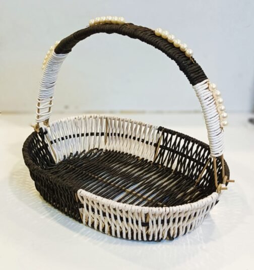 Handmade Rafia Baskets With Detachable Handle - Image 3