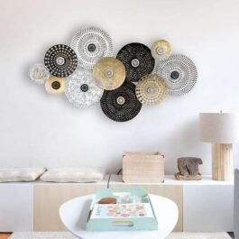 Opulent Triple Circles: Metal Wall Art for Elegant Home Décor